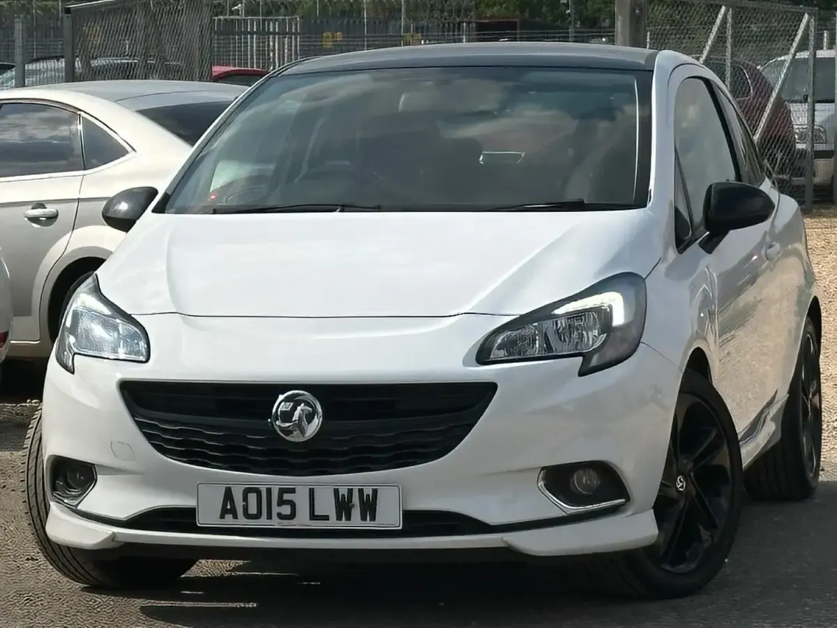 Second-hand Vauxhall Corsa Edition 90 CP (66 kW) 2015 Alb Hatchback