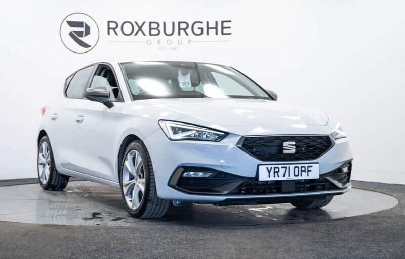 White Used 2021 Seat Leon FR Hatchback | £10,500 (Good price) - Image 1/4