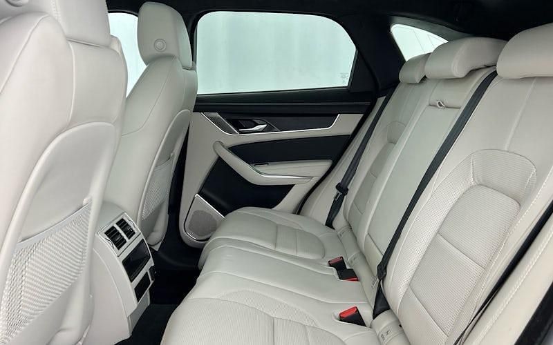 Used Jaguar F-Pace R-Dynamic 204 HP (150 kW) 2022 SUV