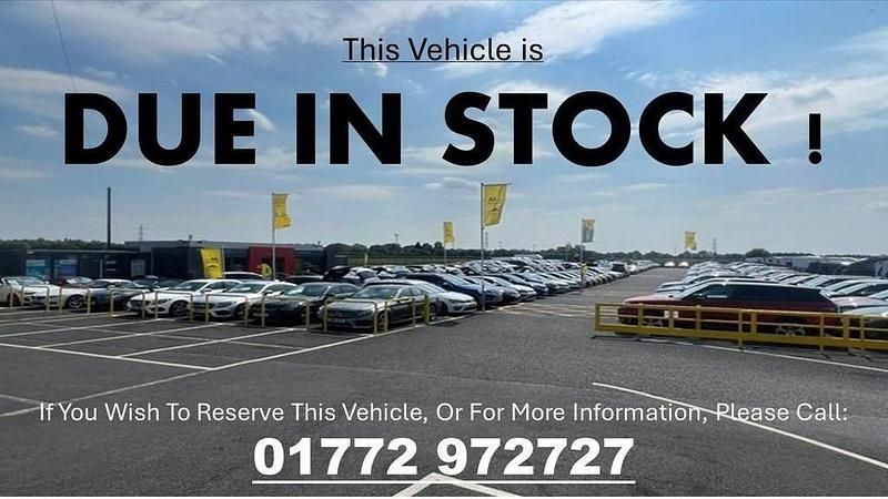 Blue Used 2015 Renault Kadjar Dynamique SUV | £6,795 (Fair price) - Image 1/4
