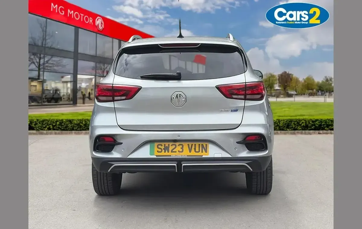 Used MG ZS Trophy 114 kW (156 HP) 2023 Silver SUV