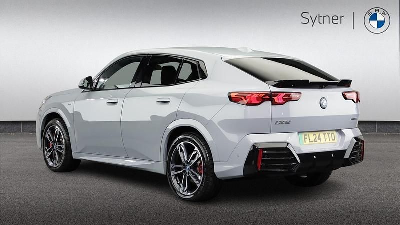 Usado BMW iX2 M Sport 227 kW (309 HP) 2024 Cinzento SUV