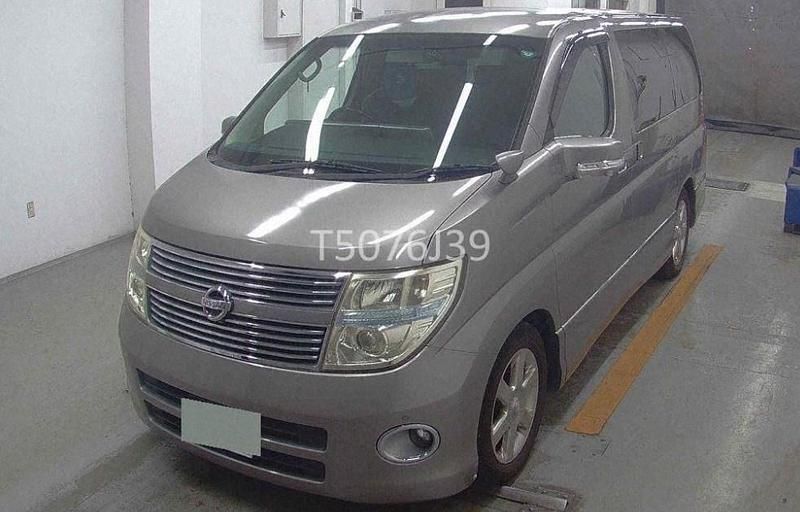 Used Nissan Elgrand Premium Edition 2009 Silver MPV