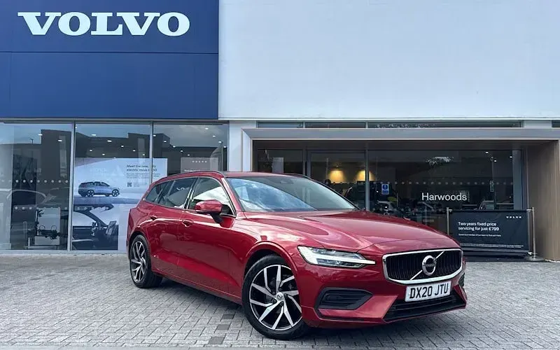 Used Volvo V60 Momentum 190 HP (139 kW) 2020 Estate