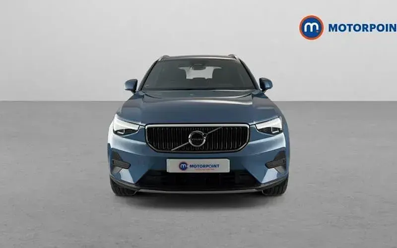 Used Volvo XC40 Core 163 HP (119 kW) 2026 SUV