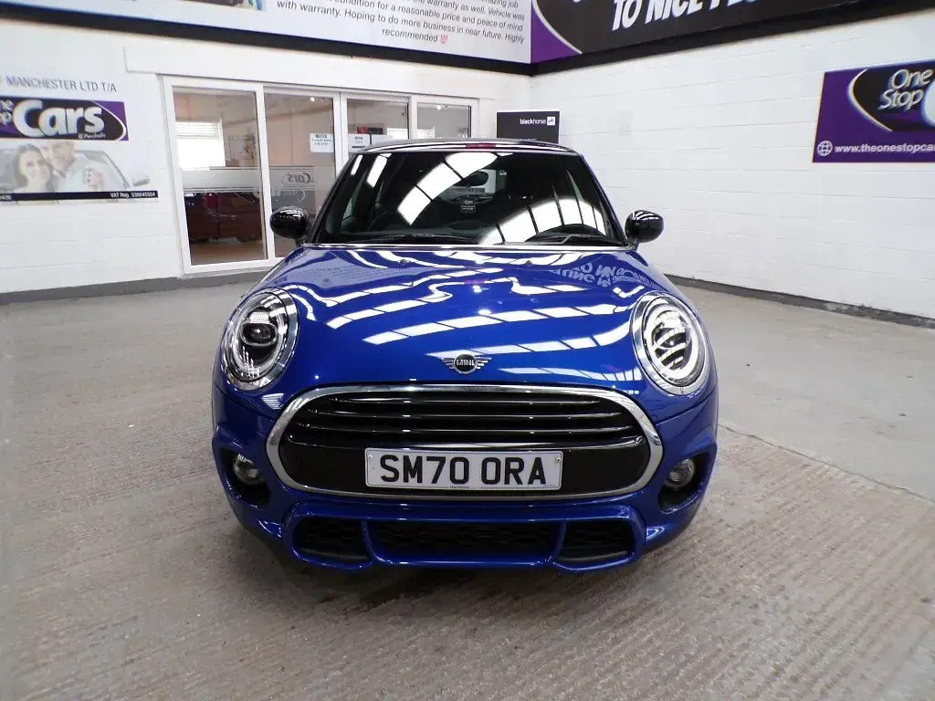 Usado Mini Cooper Hatch 2020 Azul Utilitario