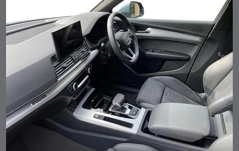 Used Audi Q5 S-Line 268 HP (197 kW) 2024 Blue SUV