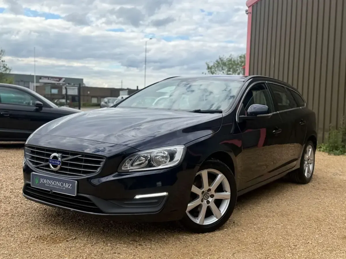 Usado Volvo V60 SE 190 CV (139 kW) 2017 Azul Familiar