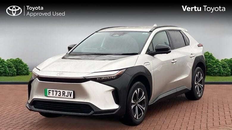 Used Toyota bZ4X 150 kW (204 HP) 2023 Silver SUV