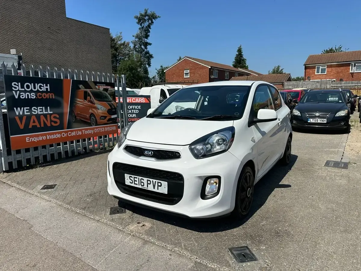 Used Kia Picanto 66 HP (48 kW) 2016 White Hatchback