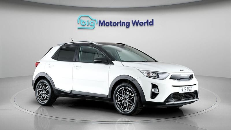 Used 2019 Kia Stonic SUV | £8,965 (Good price) - Image 1/4