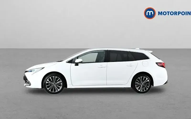 Used Toyota Corolla Design 140 HP (102 kW) 2026 Estate