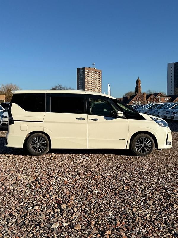 Used Nissan Serena 2020 White MPV