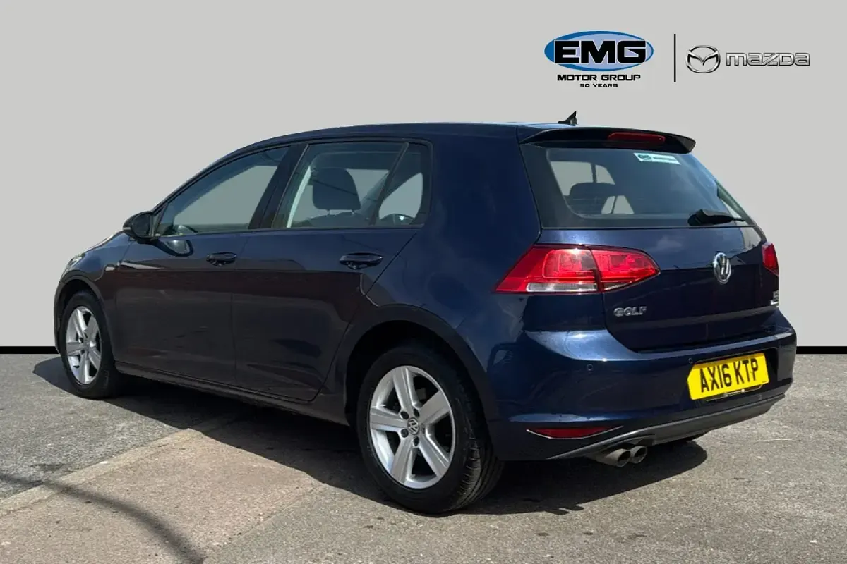 Used VW Golf VII Edition 125 HP (91 kW) 2016 Blue Hatchback