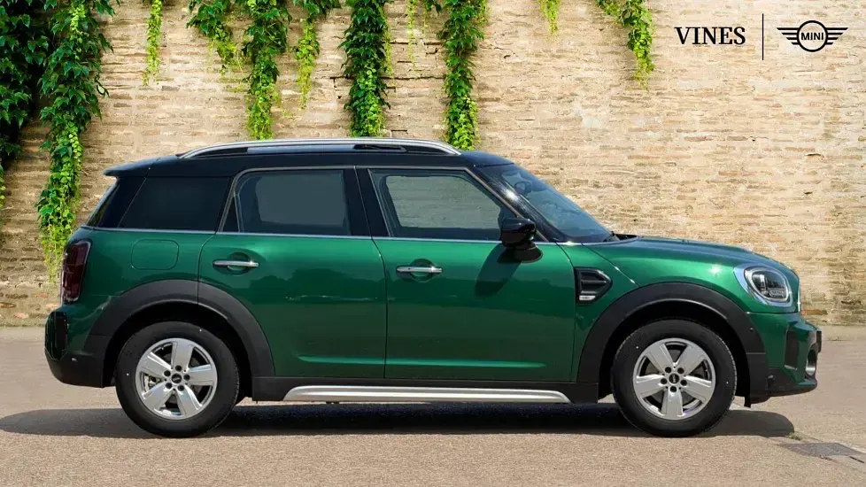 Used Mini Cooper Countryman Classic 134 HP (98 kW) 2023 Green SUV