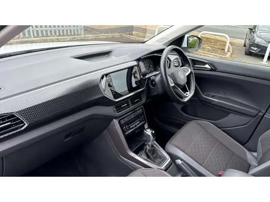 Used VW T-Cross SEL 110 HP (80 kW) 2022 SUV