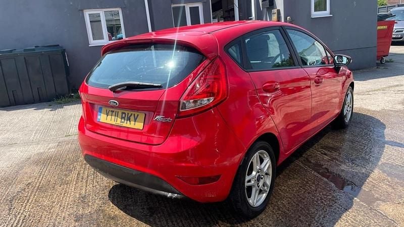 Used Ford Fiesta 81 HP (59 kW) 2011 Red Hatchback