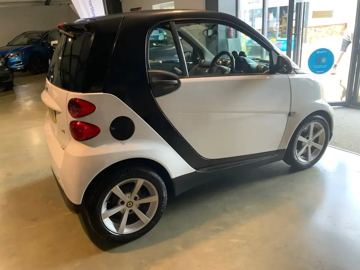 Used Smart ForTwo Coupé Pulse 2010 White Coupe