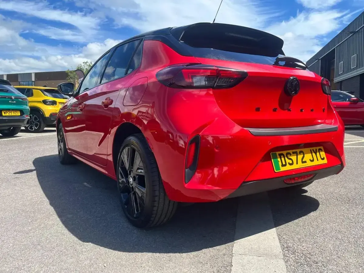 Used Vauxhall Corsa-e Edition 98 kW (134 HP) 2022 Red Hatchback