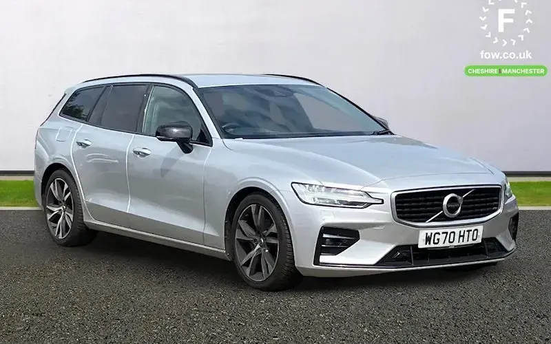 Used Volvo V60 R-Design 150 HP (110 kW) 2020 Estate