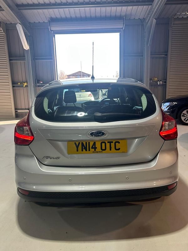 Used Ford Focus Titanium 115 HP (84 kW) 2014 Silver Hatchback