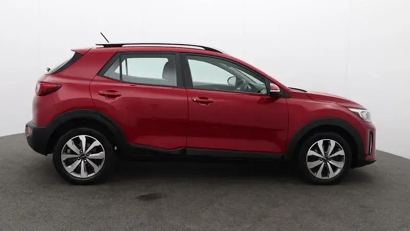 Used Kia Stonic 100 HP (73 kW) 2023 Red SUV
