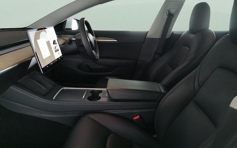 Used Tesla Model 3 Standard Range 208 kW (283 HP) 2021 White Sedan