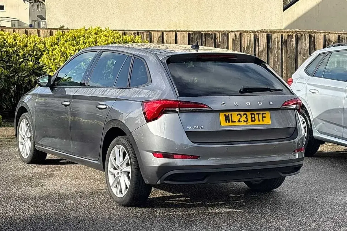 Gebraucht Skoda Scala SE L 150 PS (110 kW) 2023 Grau Kleinwagen