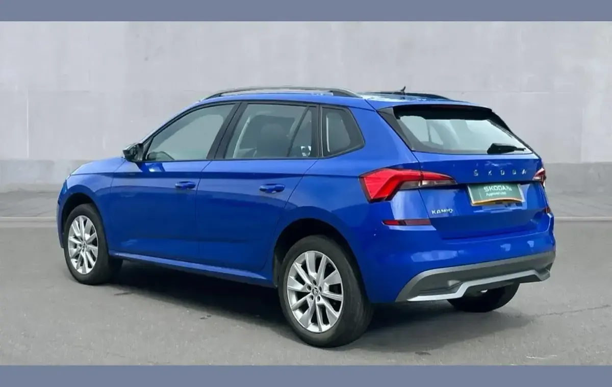 Used Skoda Kamiq SE 115 HP (84 kW) 2022 Blue SUV