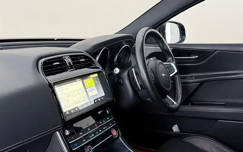 Used Jaguar XE Ingenium 200 HP (147 kW) 2019 Black Sedan