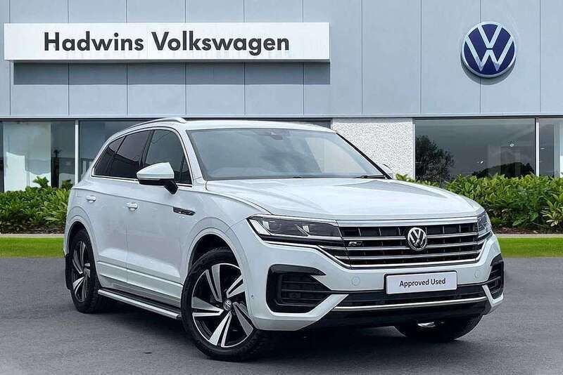 White Used 2018 VW Touareg R-line SUV | £29,495 (A bit pricey) - Image 1/4