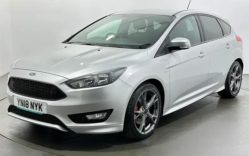 Used Ford Focus ST-Line X 182 HP (133 kW) 2017 Silver Hatchback