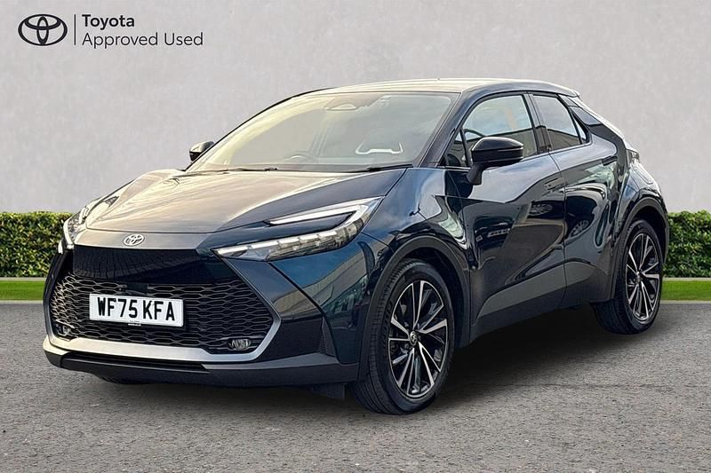 Used Toyota C-HR 140 HP (102 kW) 2025 Midnight teal bitone SUV