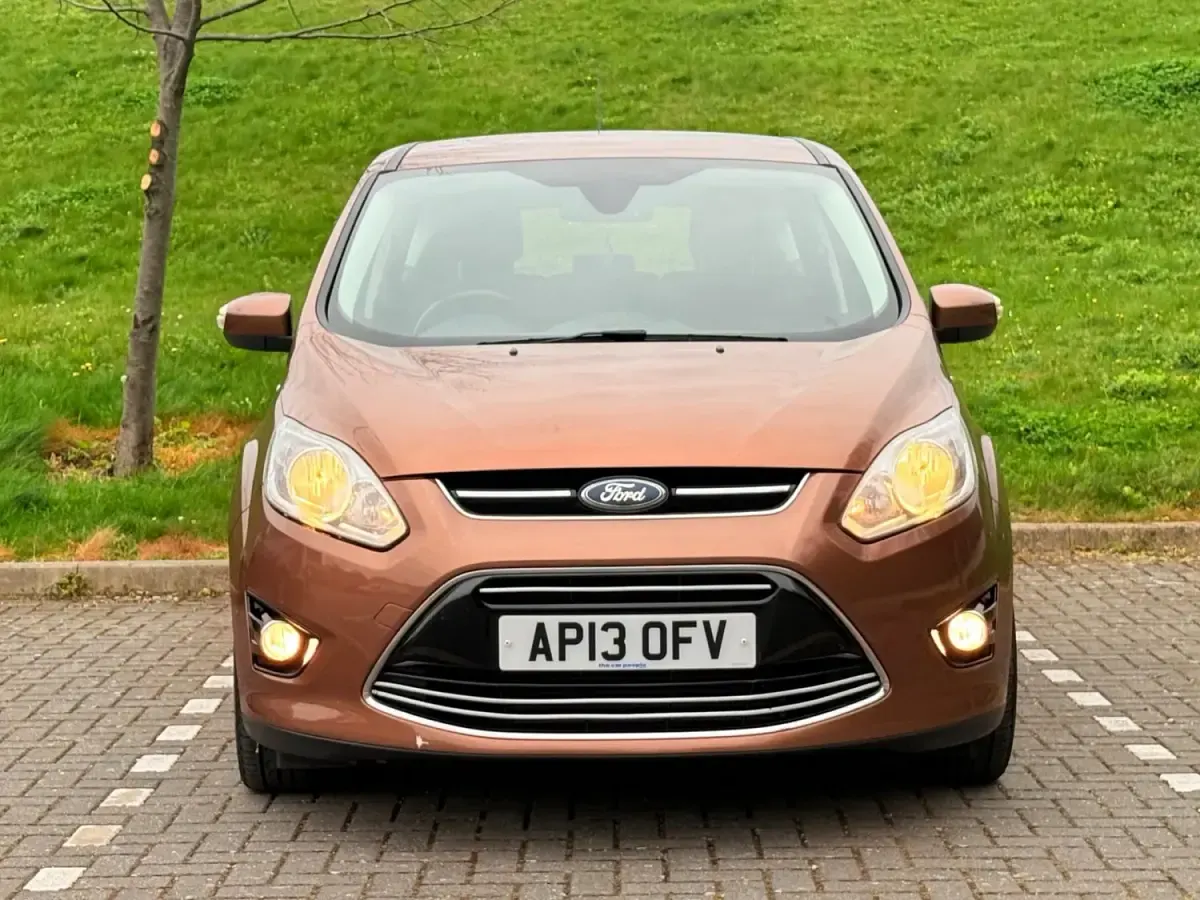 Begagnad Ford C-MAX Titanium 2013 Brun Minibuss