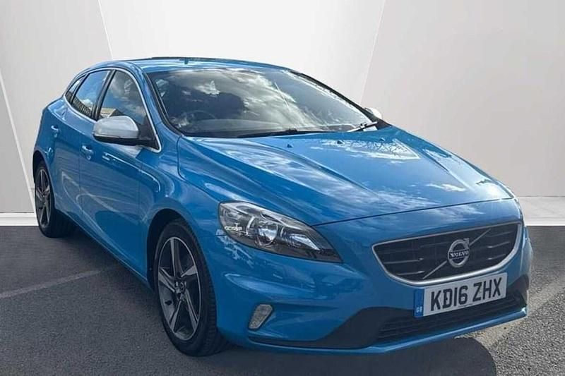 Used Volvo V40 R-Design 122 HP (89 kW) 2016 Blue Hatchback