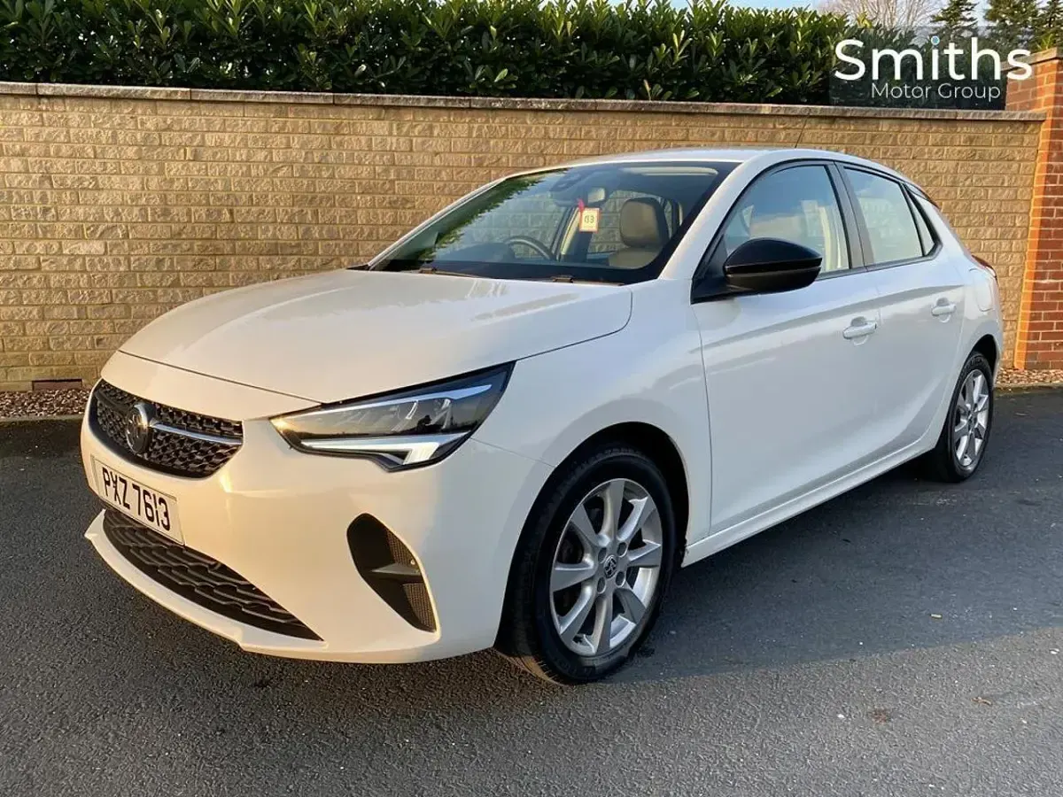 Used Vauxhall Corsa 74 HP (54 kW) 2021 White Hatchback