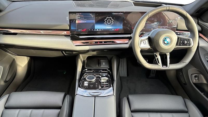 Used BMW i5 M Sport 246 kW (335 HP) 2025 Blue