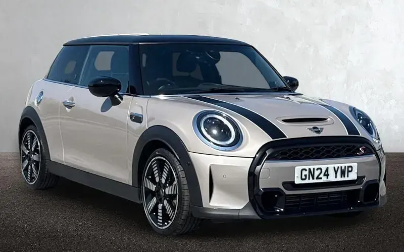 Begagnad Mini Cooper S Exclusive 178 HK (130 kW) 2022 Halvkombi
