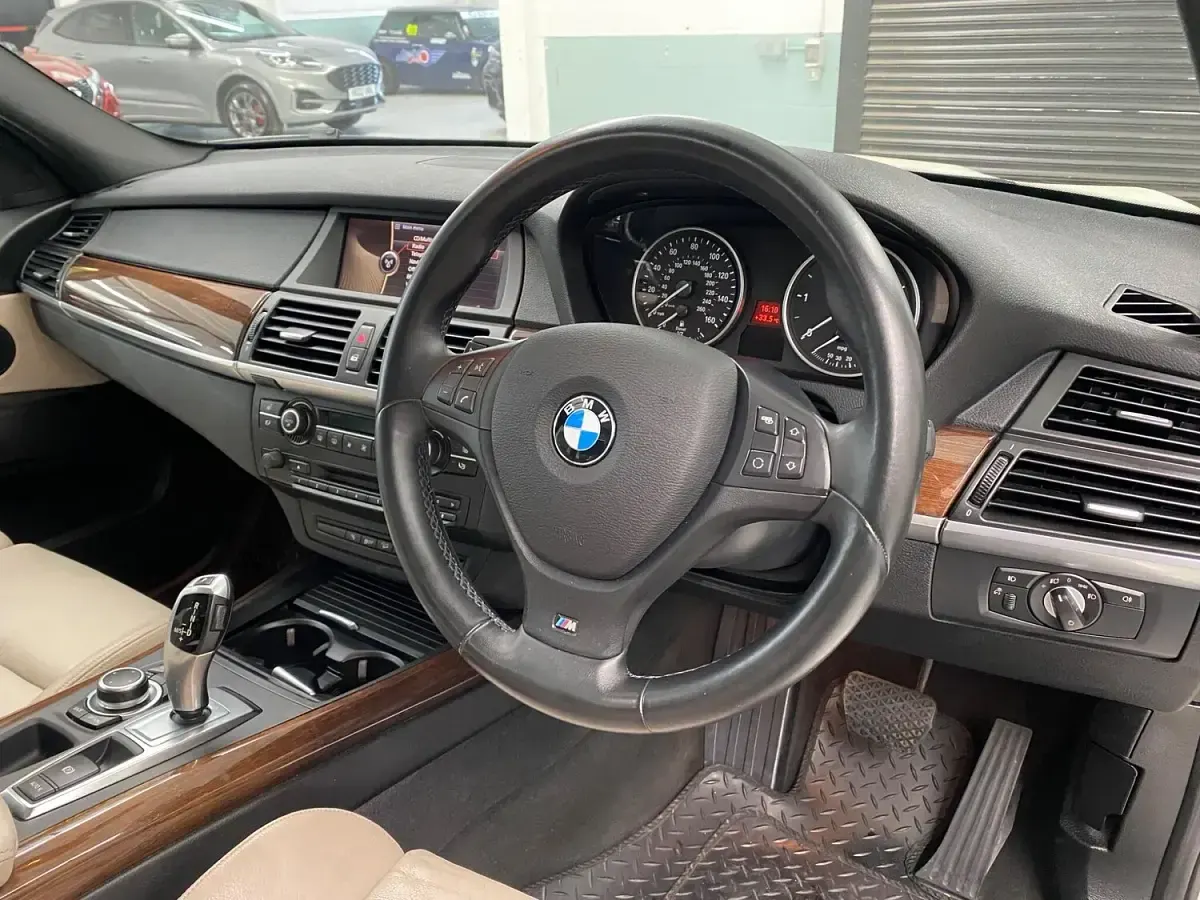 Used BMW X5 M Sport 301 HP (221 kW) 2011 White SUV