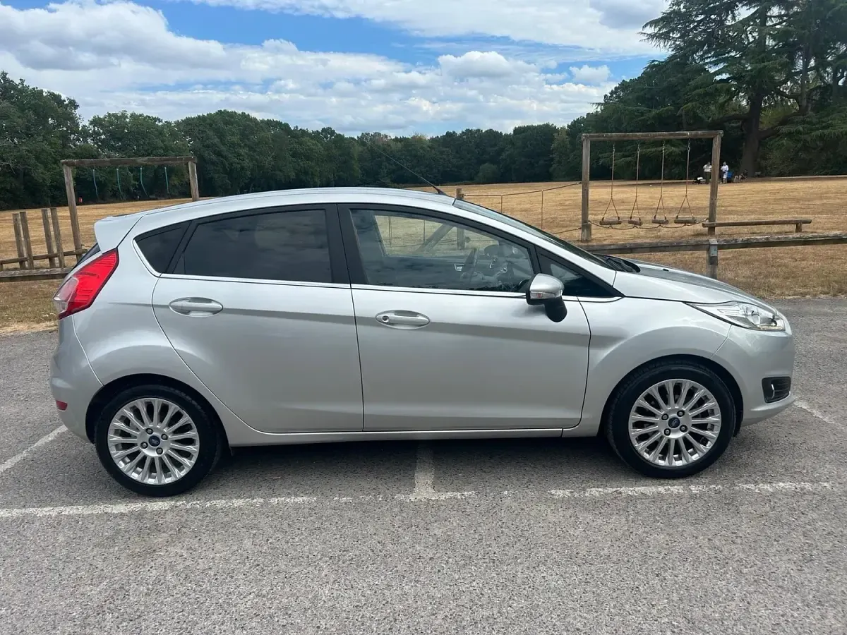 Used Ford Fiesta Zetec 2016 Silver Hatchback