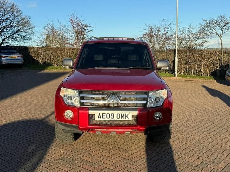 Red Used 2009 Mitsubishi Shogun SUV | £5,495 (Super price) - Image 1/4