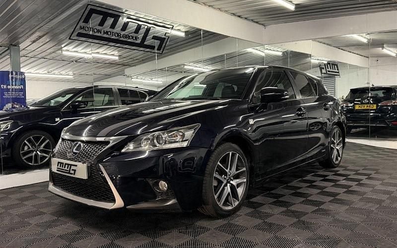 Used Lexus CT200h Sport Line 136 HP (100 kW) 2017 Hatchback