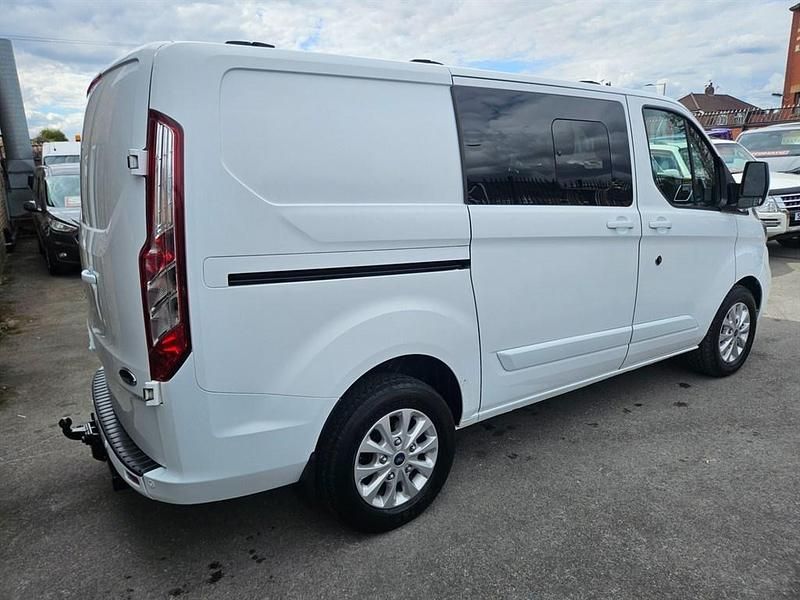 Used Ford Transit Custom Limited 185 HP (136 kW) 2021 White Van