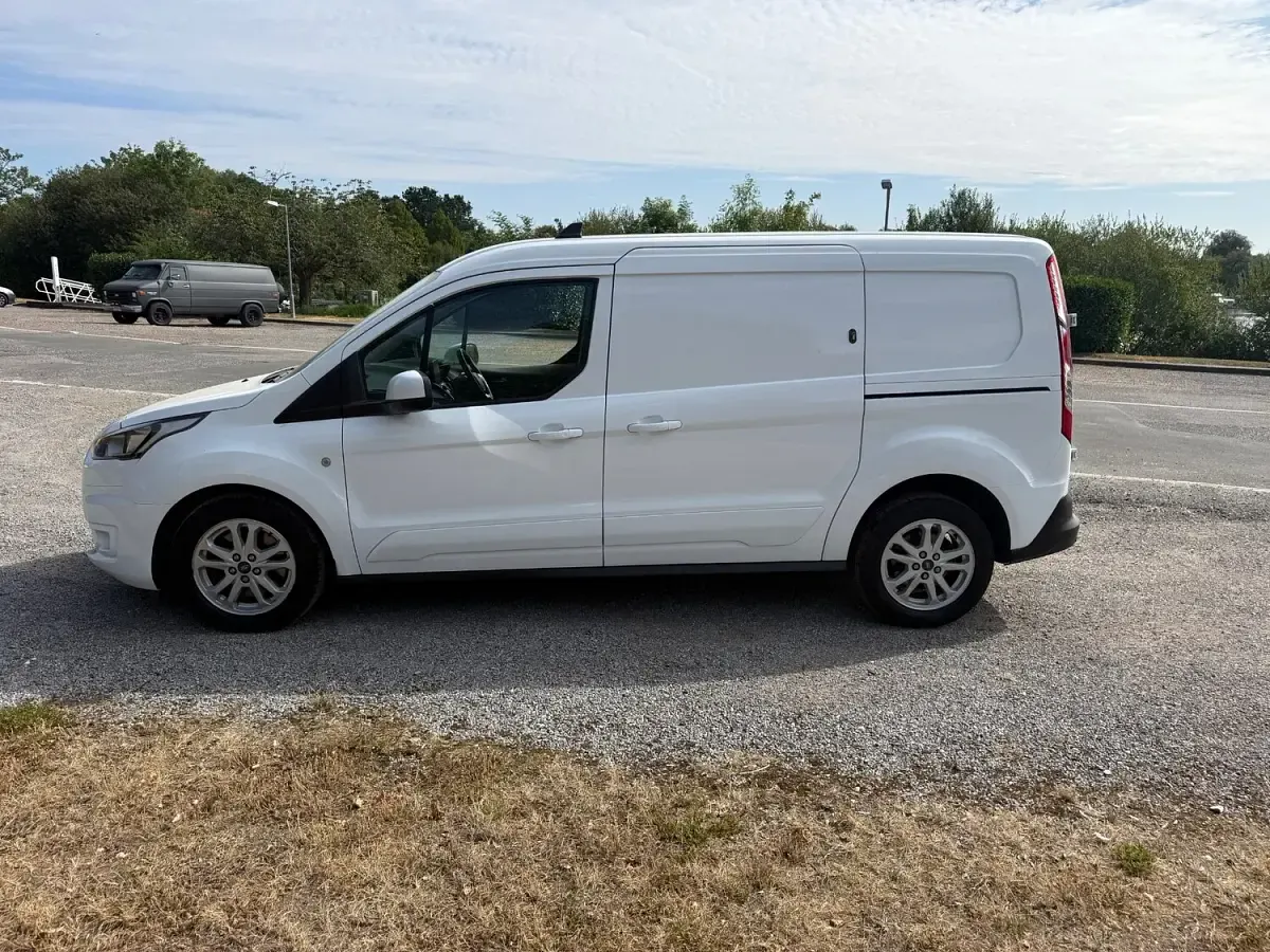Used Ford Transit Limited 120 HP (88 kW) 2022 White Van