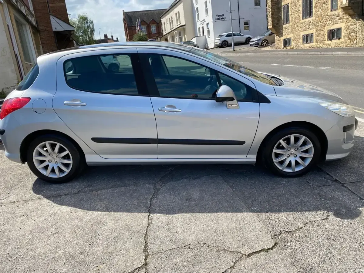 Second-hand Peugeot 308 2009 Argintiu Hatchback