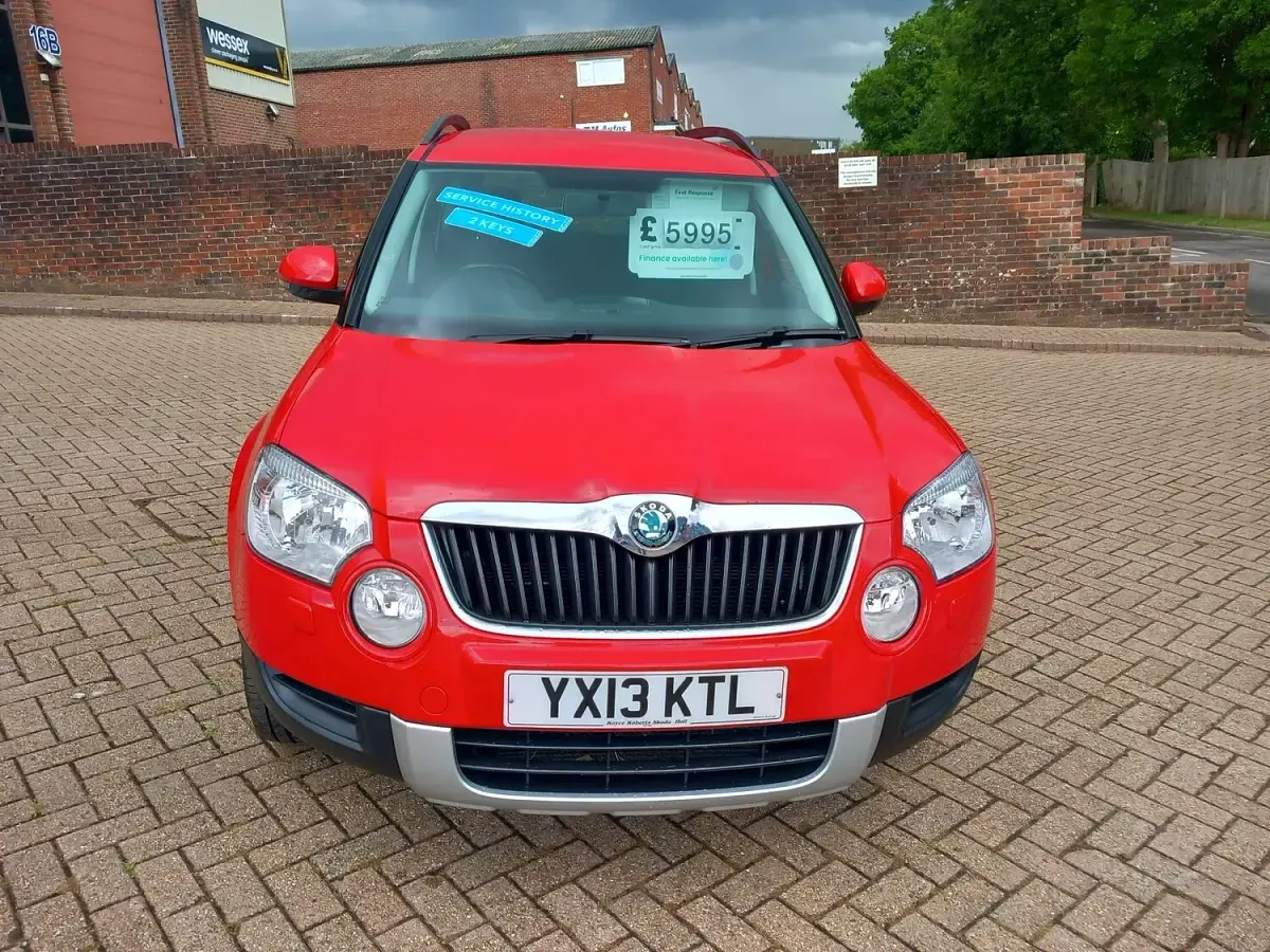 Used Skoda Yeti SE 122 HP (89 kW) 2013 Red SUV