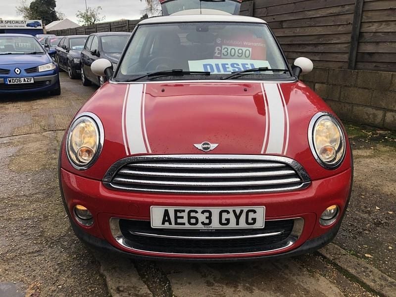 Used Mini Cooper D Hatch 2013 Red Hatchback