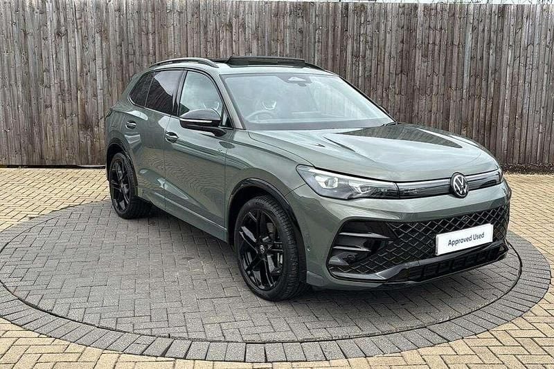 Green Used 2025 VW Tiguan R-line SUV | £35,399 (Expensive) - Image 1/4