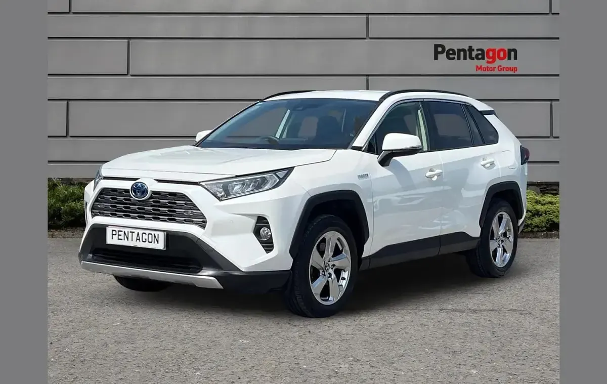 Used Toyota RAV4 Hybrid Design 214 HP (157 kW) 2019 White SUV