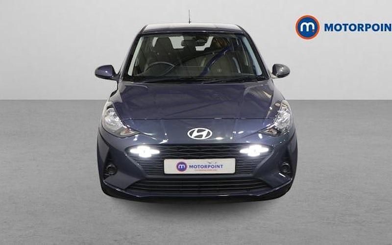Used Hyundai i10 Advanced 67 HP (49 kW) 2020 Grey Hatchback